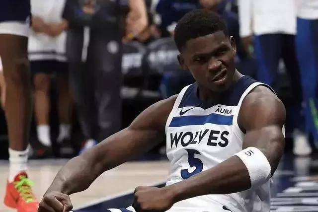 布朗尼三分8中0湖人4连败 夏联至今没进过三分